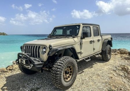 JEEP WRANGLER GLADIATOR GOLD Special Edition | 4x4 pick-up Curacao